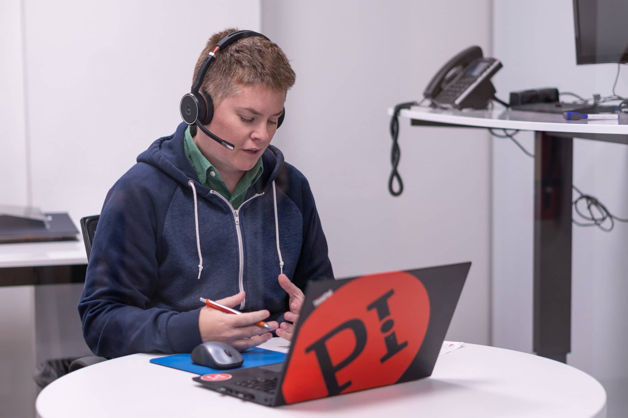 PI employee providing high-quality, reliable service